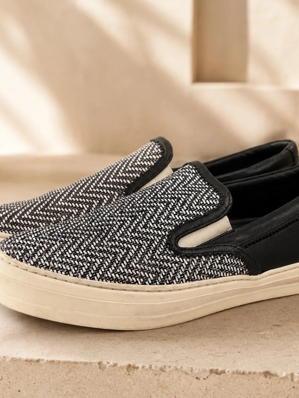 Salvatore Ferragamo Men's Slip On Sneakers 10M Herringbone Knit Leather Italy
